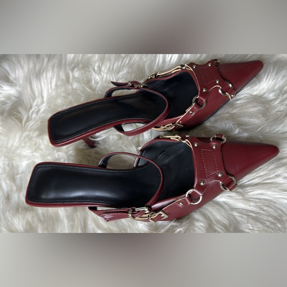 Elegant Burgundy Women's Slip on Kitten Heels - Brand New - Picture 2 of 7